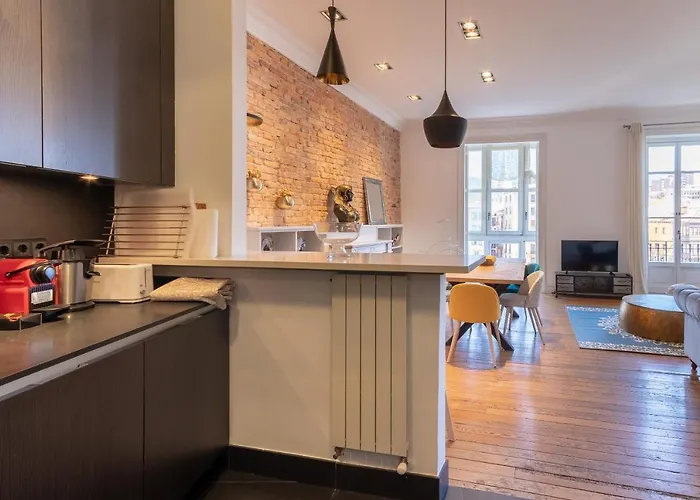 Confort Y Diseno Con Vistas Al Casco Viejo 아파트